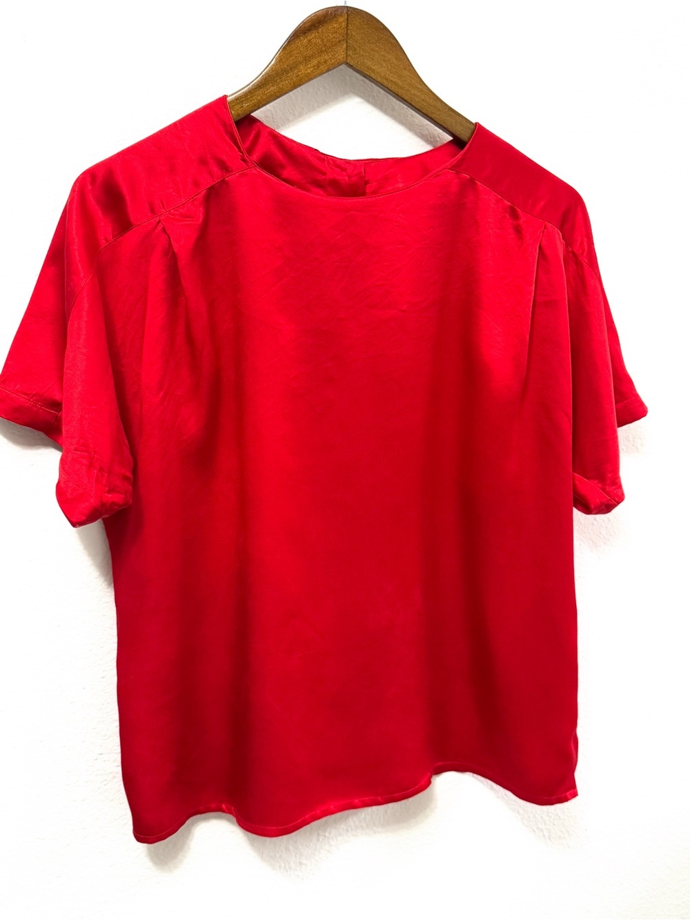 Courtenay 100% Silk Red Satin Blouse Short Sleeve Top Size 10